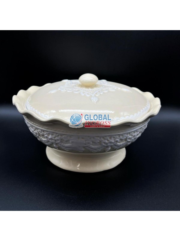 CENTROTAVOLA C/COPERCHIO MERLETTO CREMA