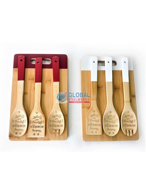 SET TAGLIERE E 3 MESTOLI