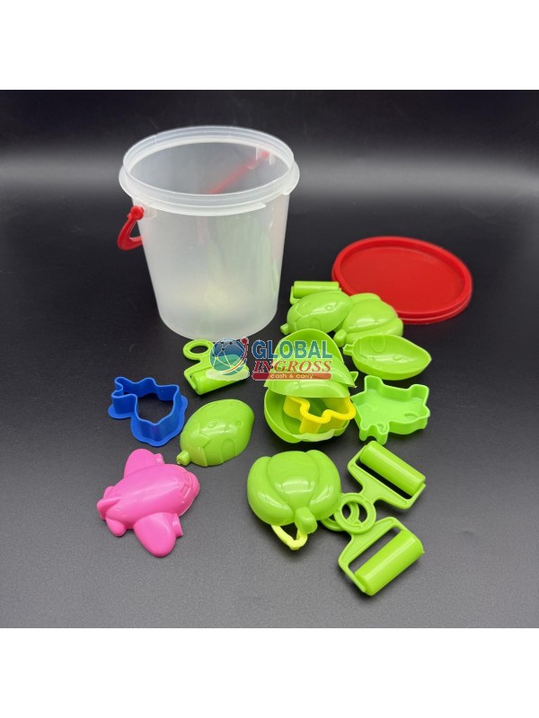 SECCHIELLO C/18 ACCESSORI PLASTILINA ASSORTITI